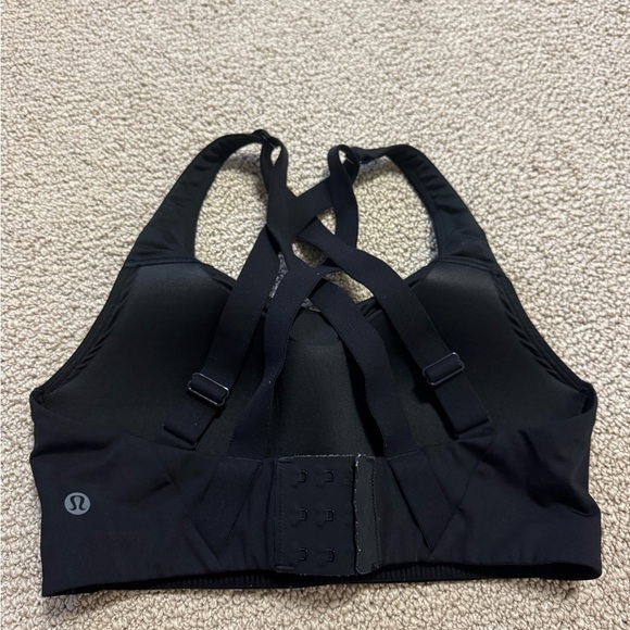 Lululemon Black Crisscross Sports Bra Intimates EUC SIZE 32C - Picture 2 of 3